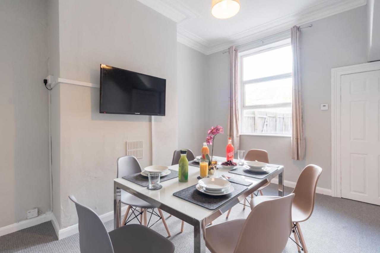 3 Bedroom Saks - 2 Living Area House In Newland Ave Hull Kingston upon Hull Extérieur photo