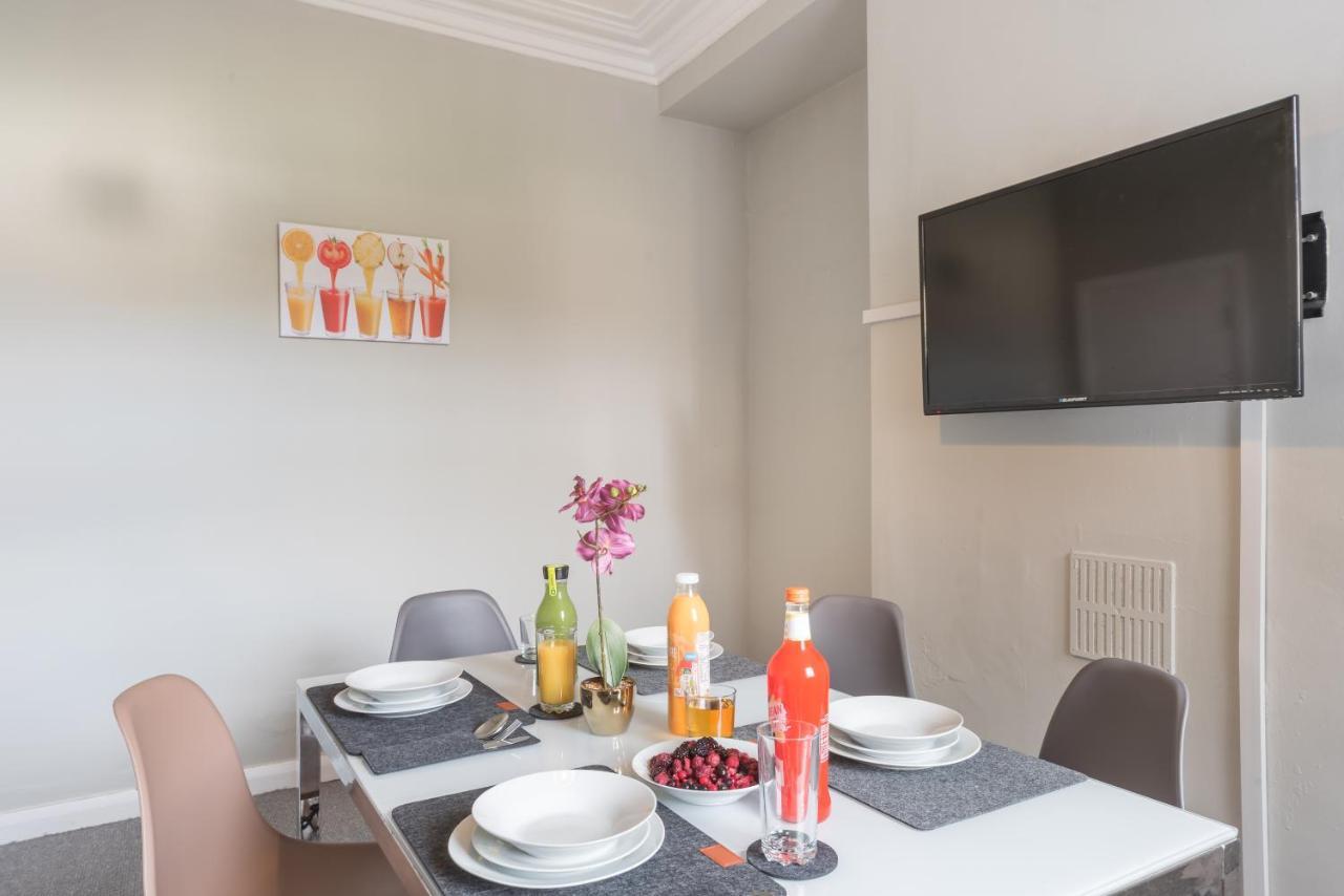 3 Bedroom Saks - 2 Living Area House In Newland Ave Hull Kingston upon Hull Extérieur photo