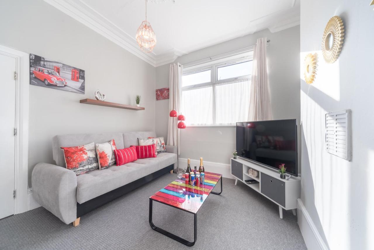 3 Bedroom Saks - 2 Living Area House In Newland Ave Hull Kingston upon Hull Extérieur photo