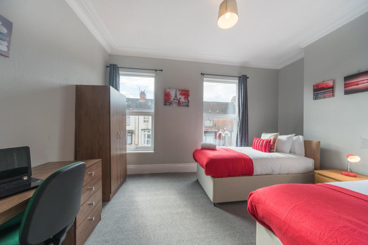 3 Bedroom Saks - 2 Living Area House In Newland Ave Hull Kingston upon Hull Extérieur photo